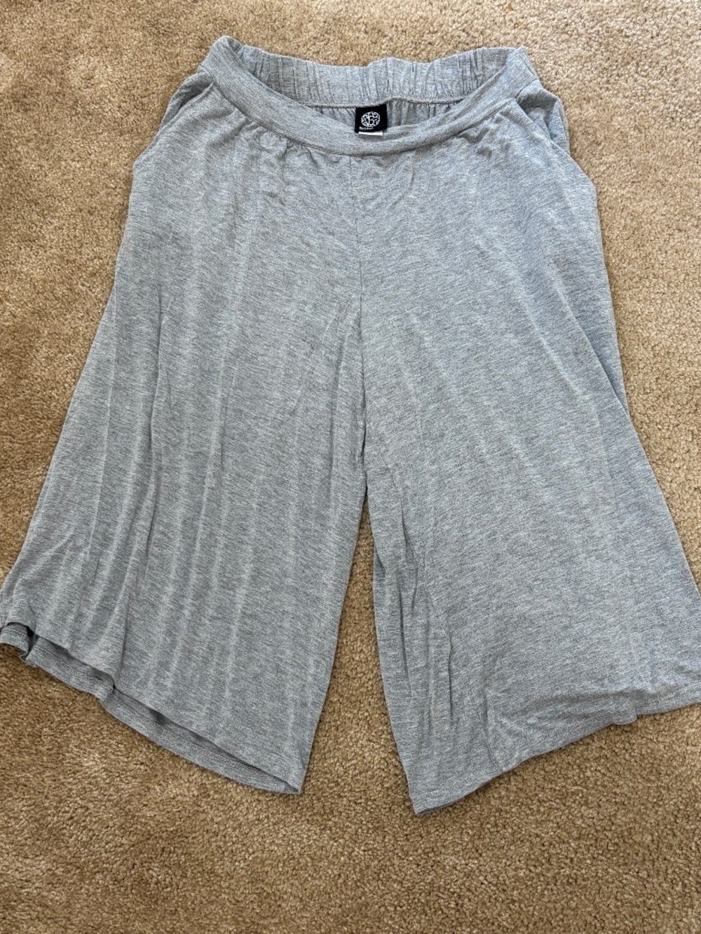 Bobeau, M, knee length, grey pants, rayon/spandex blend